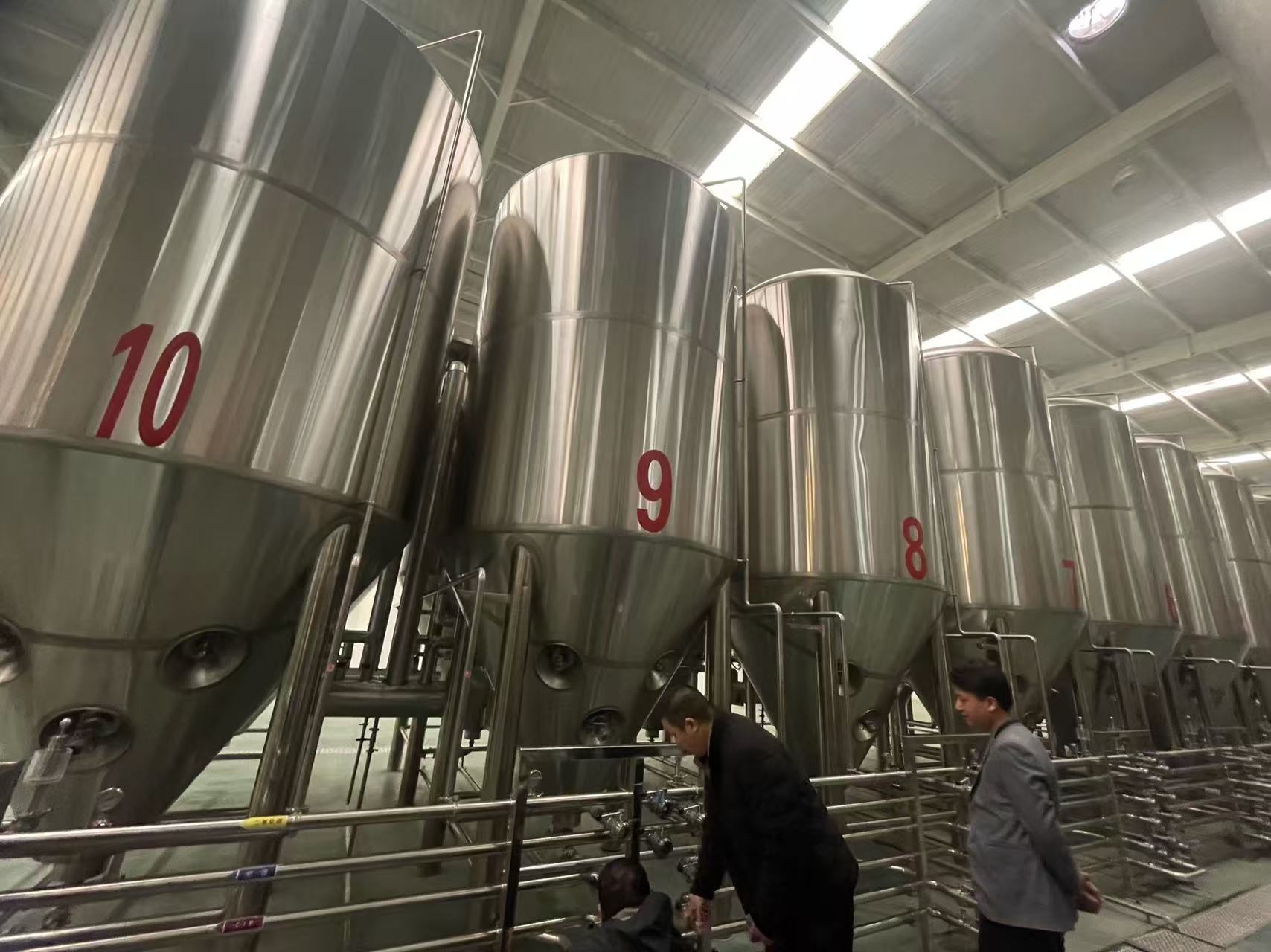 抚宁精酿啤酒设备厂—平面布置、设备设计、制造、调试、培训等一条龙服务